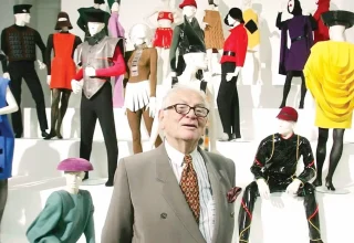 Het Pierre Cardin-museum brengt de futuristische stijl van de ontwerper naar Venetië