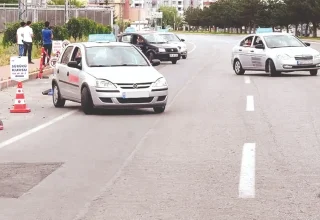 Nieuwe rijexamens om vaste routes in te wisselen voor echt verkeer
