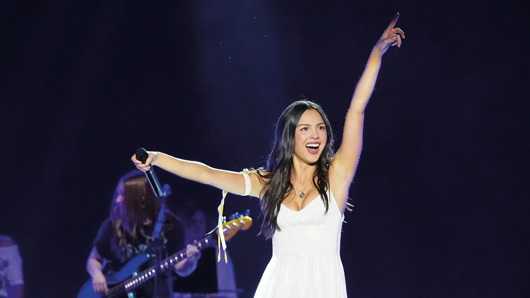 Olivia Rodrigo's festival haalt 20 miljoen dollar op voor vrouwendoelen