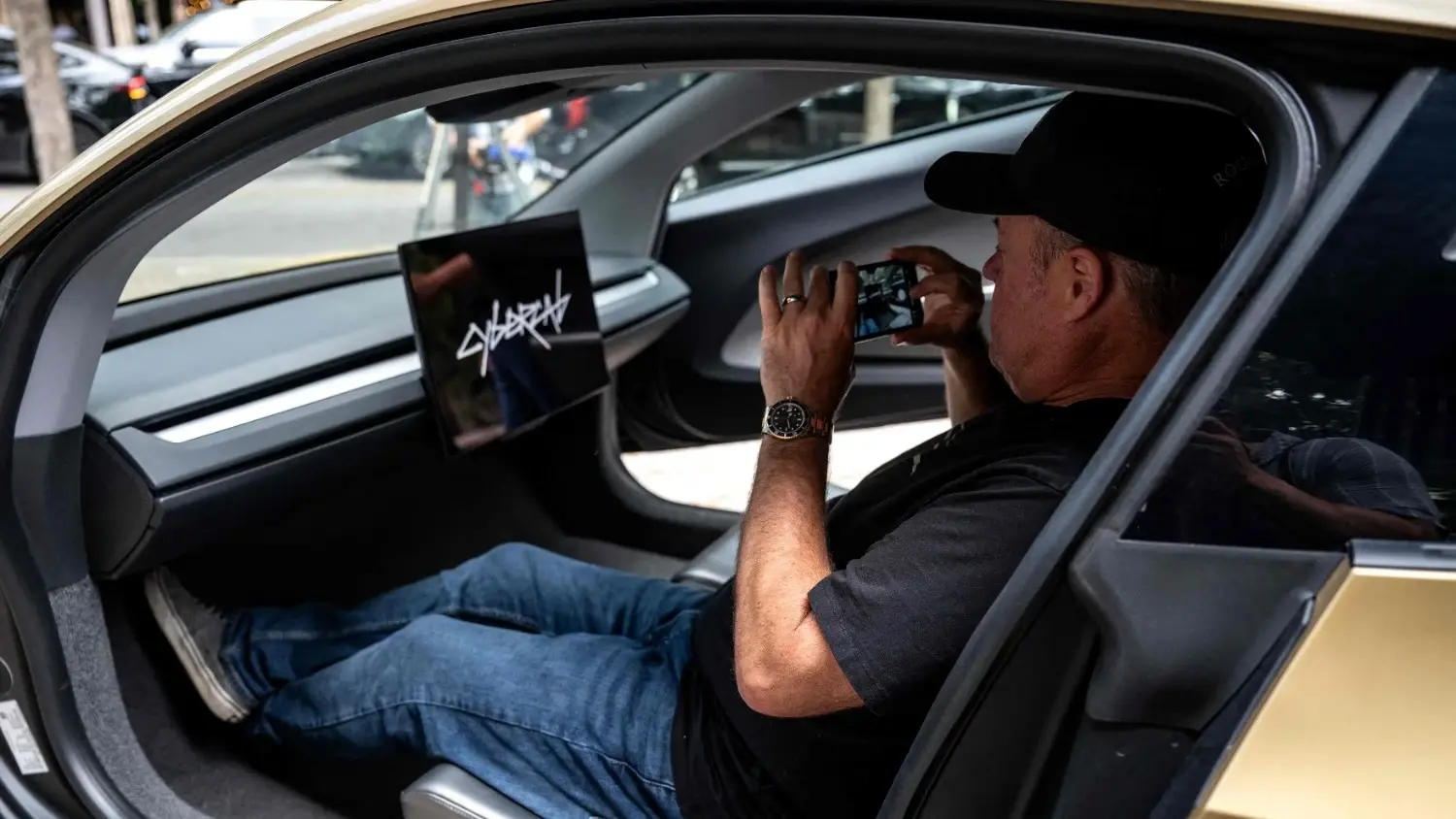 Tesla lanceert zelfrijdende Cybercab in Texas