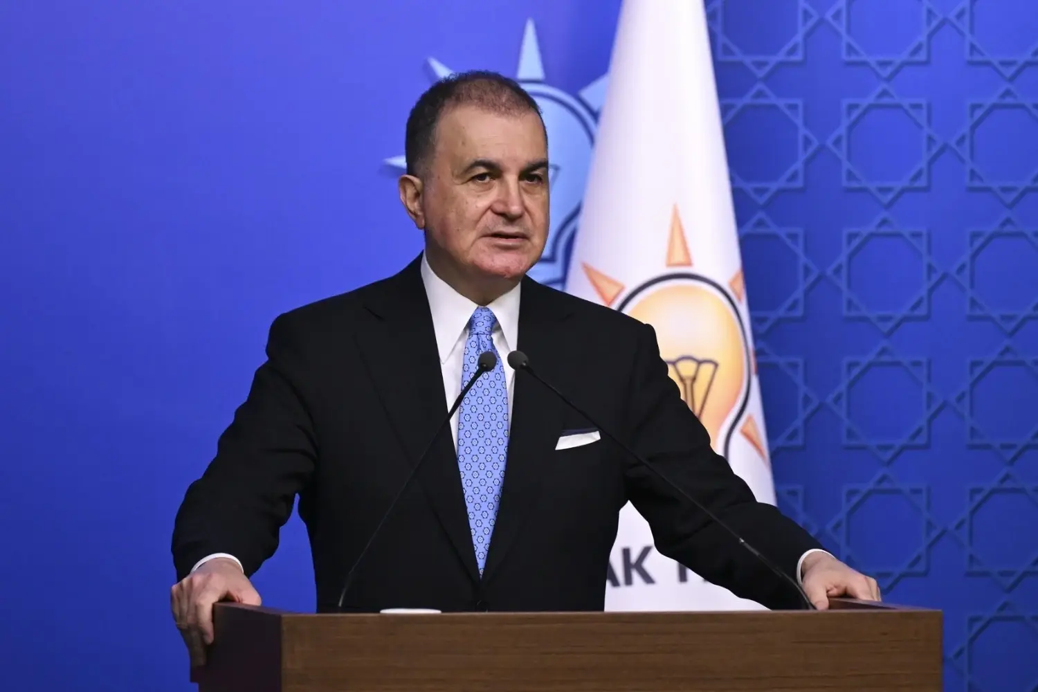 AKP bekritiseert de Nieuwe Partij vanwege de staking van Erdoğan