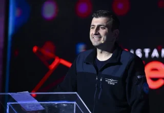 Bayraktar spoort jonge wetenschappers aan om vooruit te kijken