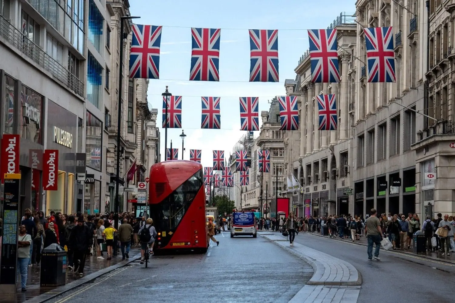 De Britse inflatie stijgt sterker dan verwacht als gevolg van de stijgende brandstofkosten
