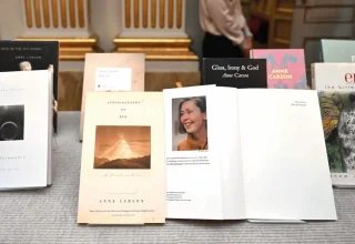 De Canadese Anne Carson wint de Nobelprijs voor de Literatuur