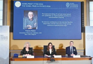 De Nobelprijs voor de natuurkunde gaat naar Francis Halzen voor zijn werk aan het neutrino-observatorium