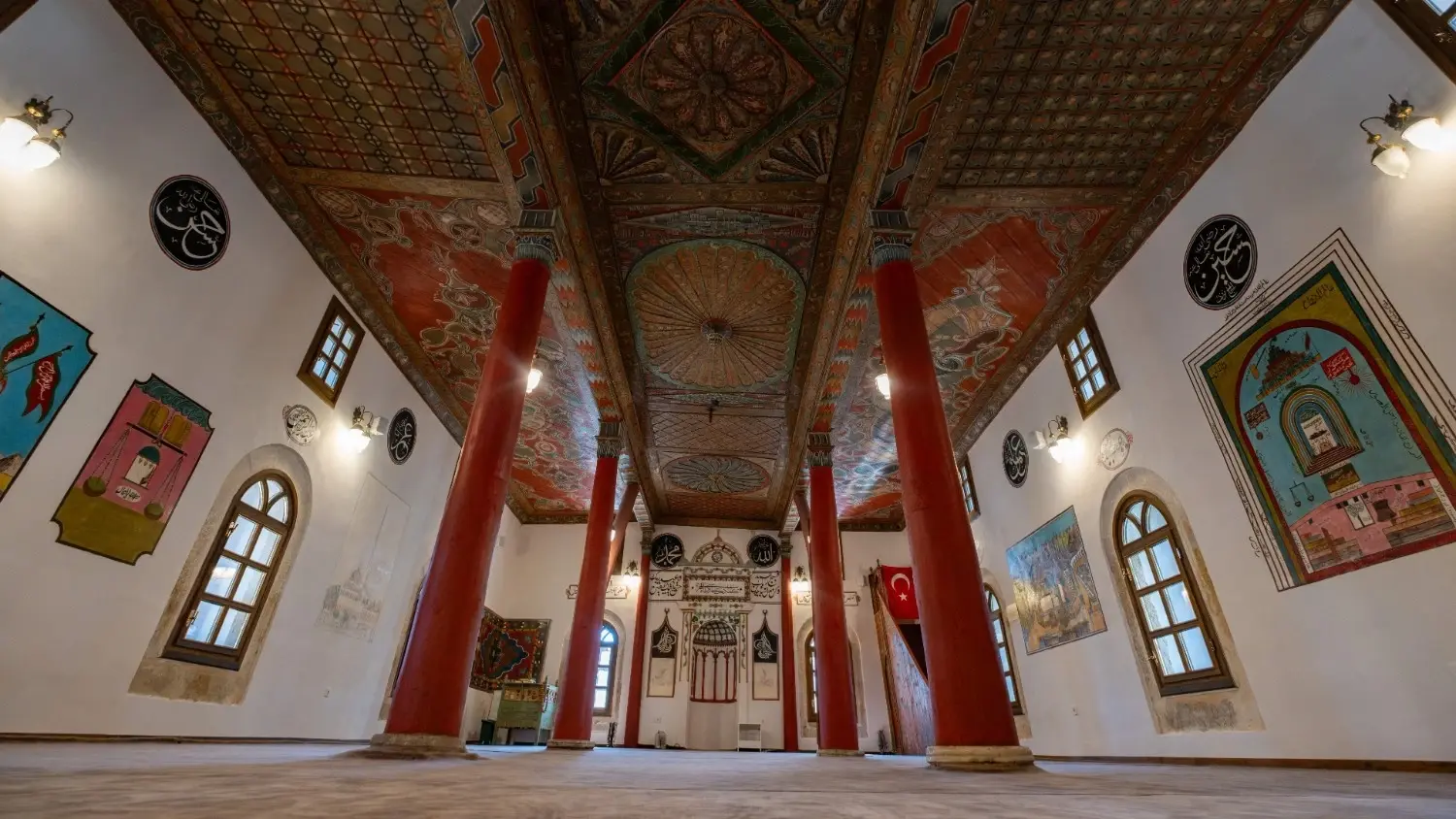 De historische moskeeën van Yozgat tonen barokke en rococo-invloeden