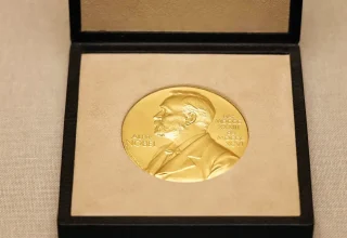 De jury van de Nobelprijs voor de Vrede begeeft zich voorzichtig na de campagne van Trump