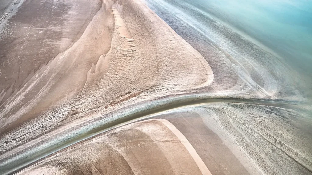 Edward Burtynsky's 'Shifting Topography' wordt getoond op COP31 in Antalya