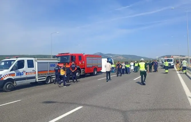 Elf doden en meer gewonden bij ongeluk met bus-sleepwagen in Manisa