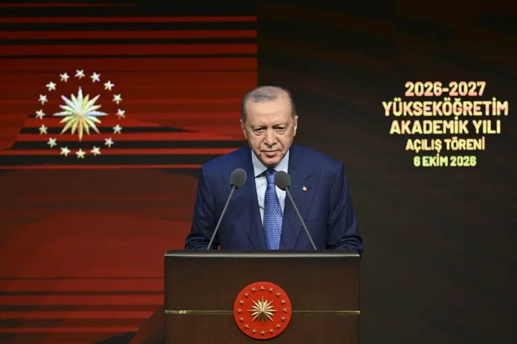 Erdoğan prijst de uitbreiding van het hoger onderwijs in heel Turkije