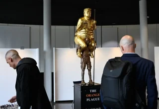 Gouden Trump-standbeeld dat tijdens COP31 in Antalya zal worden tentoongesteld