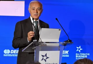 Het hoofd van DEİK roept op tot sterkere economische samenwerking tussen Turkije en de EU in Brussel