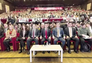 Nieuwe Partij houdt eerste congres in Istanbul en kiest Çelik