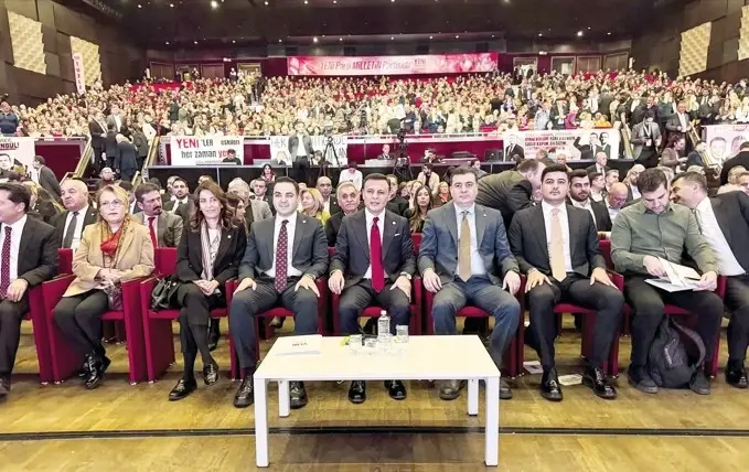 Nieuwe Partij houdt eerste congres in Istanbul en kiest Çelik
