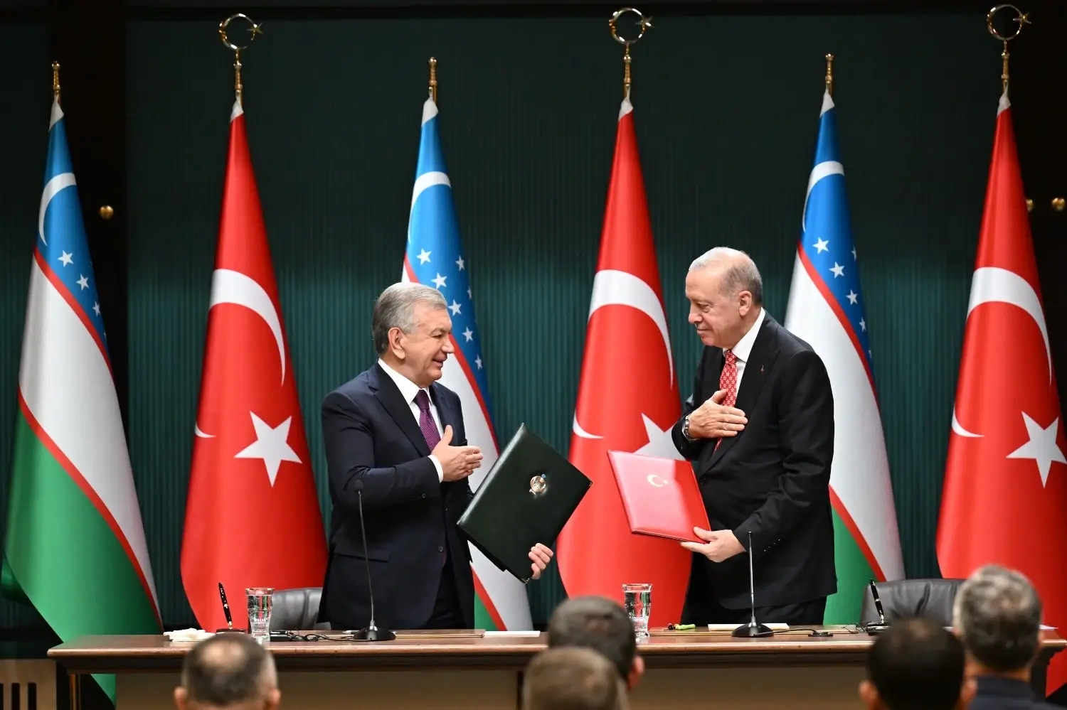 Türkiye en Oezbekistan ondertekenen overeenkomsten op het gebied van handel en sociale zekerheid