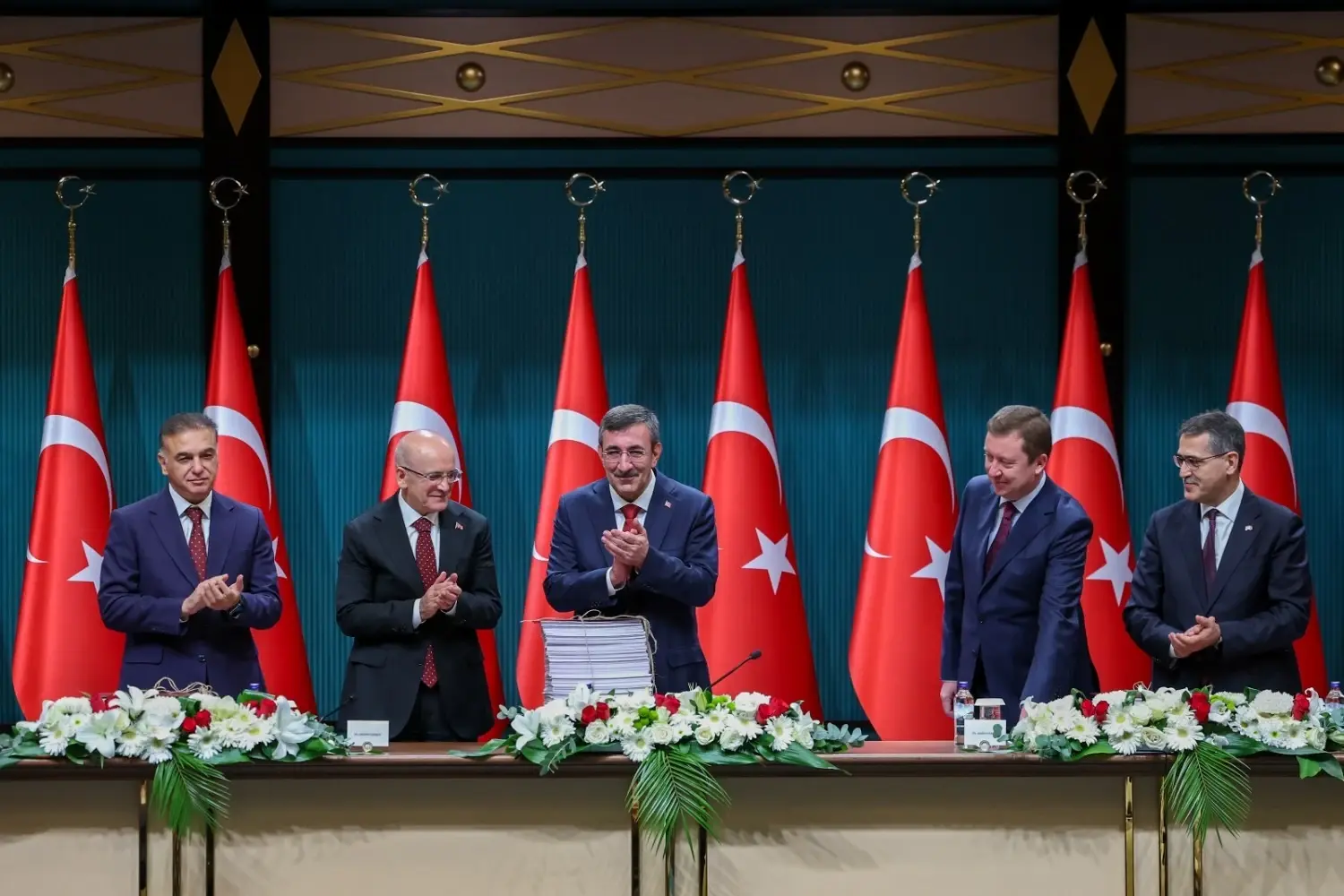 Türkiye mikt op een groei van 4,2 procent in 2027 nu de regering een begrotingsvoorstel onthult